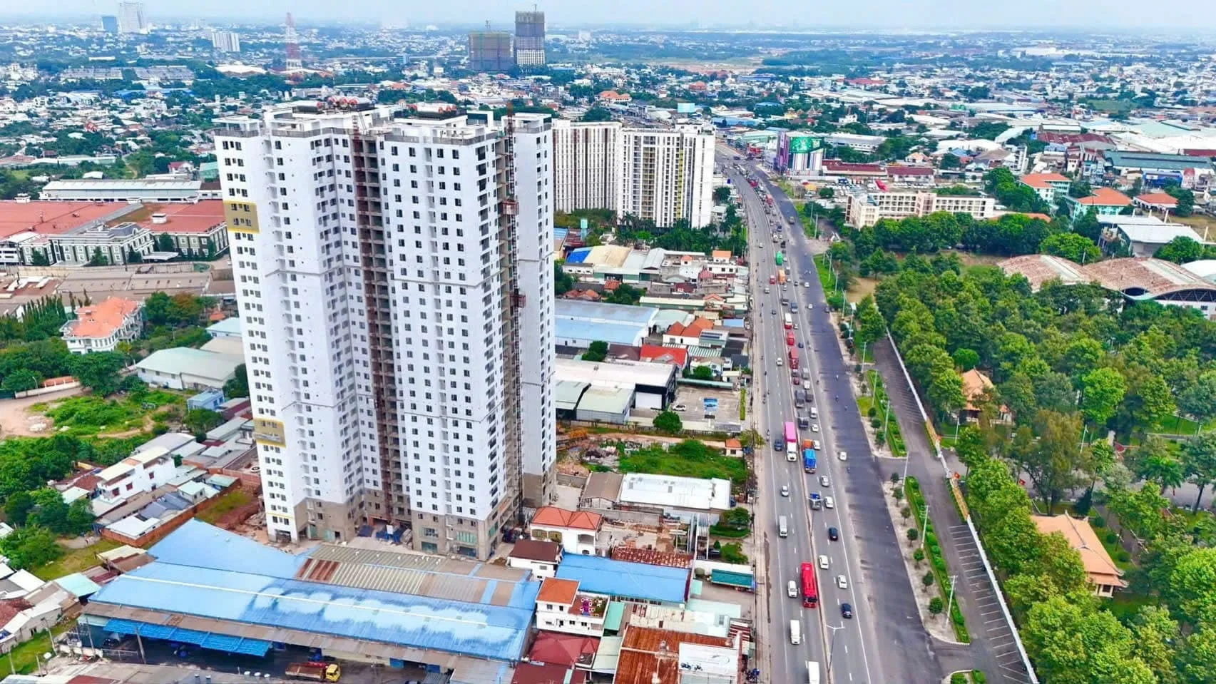 HÌNH ẢNH THỰC TẾ DIAMOND BOULEVARD